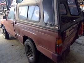 1985 TOYOTA TRUCK,RED, STD CAB, 2.4L, MT, 2WD, Z25964